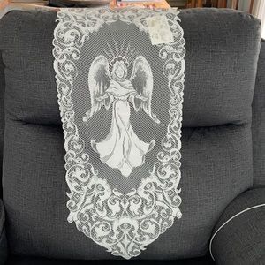 Heritage lace Angel wall hanging